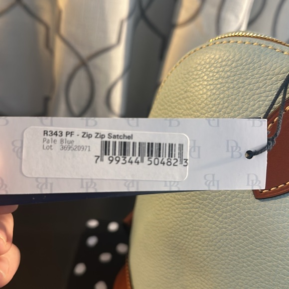 NWT Dooney & Bourke Handbag, Pebble Grain Zip Zip Satchel pale blu e w/ dust bag - Picture 8 of 12